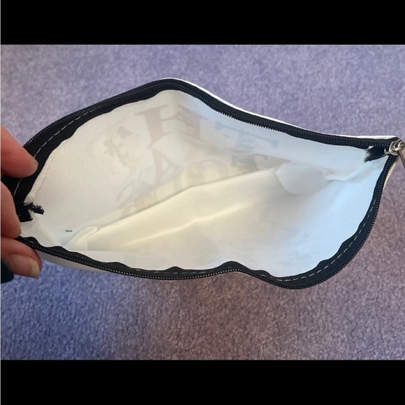 New Taylor Swift 2026 Calendar and The Eras Tour Pouch - Picture 5 of 5